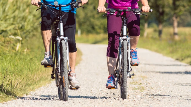 How to Choose the Right Footwear for Seniors